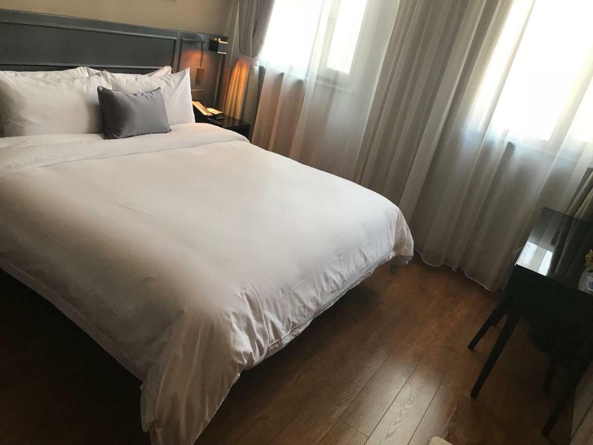 Yitel Premium Hotel Шанхай Экстерьер фото
